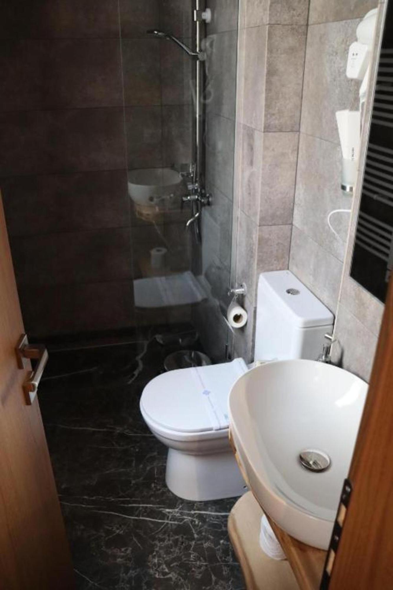 Velar Hotel Boutique Корча Екстериор снимка